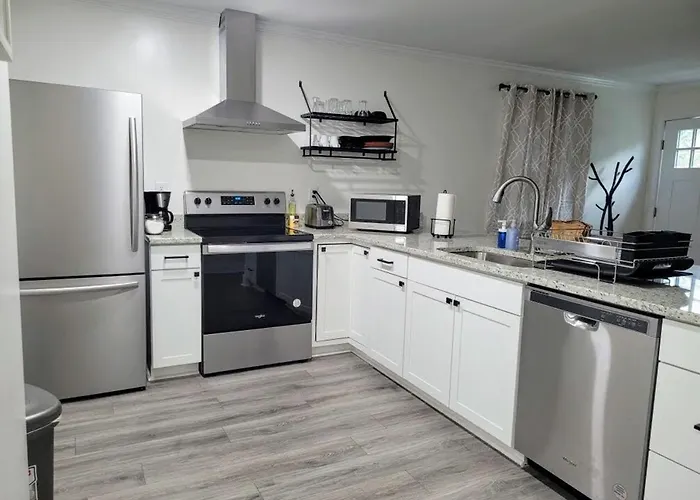Renovated 2 Bed Walltown Home Walk To Duke! A