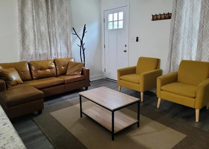 Renovated 2 Bed Walltown Home Walk To Duke! A